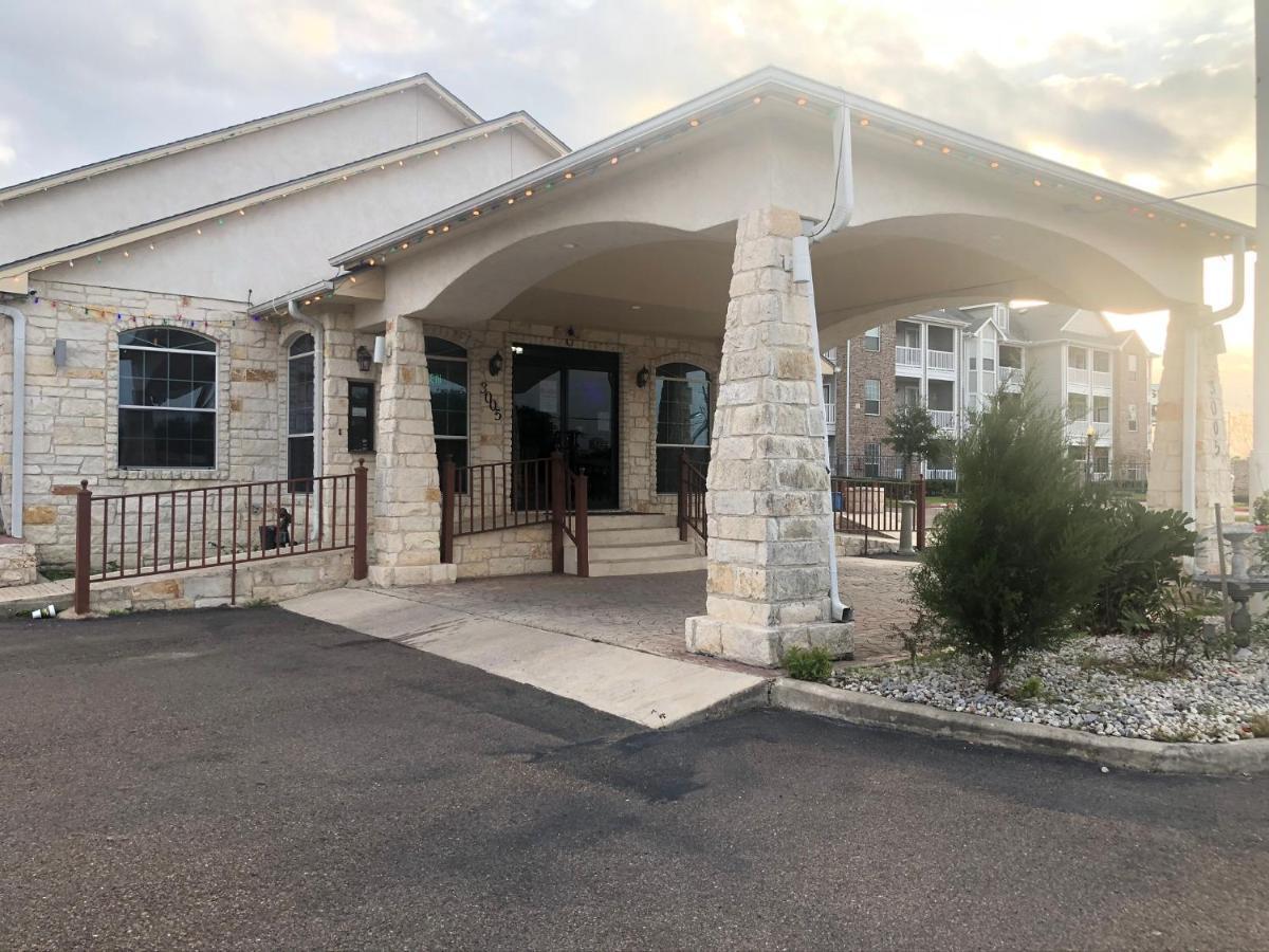 American Inn And Suites Victoria Εξωτερικό φωτογραφία